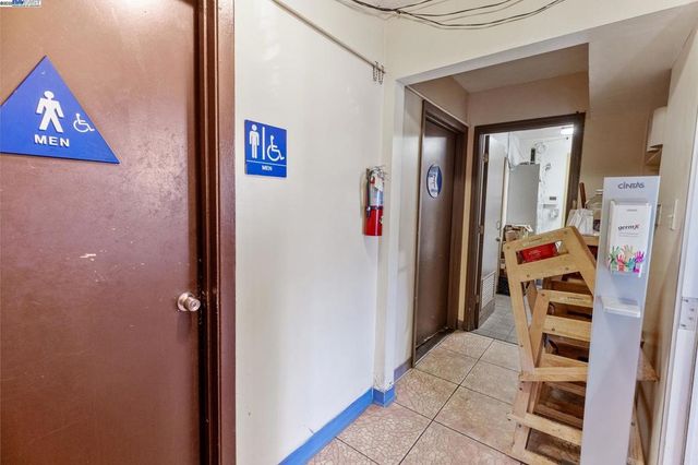 3829 Foothill Blvd, Oakland, CA 94601