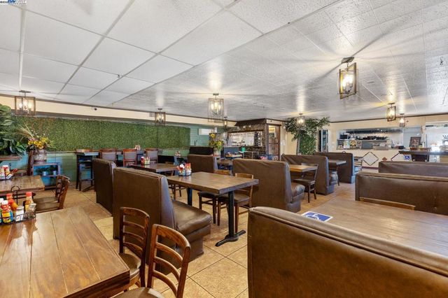 3829 Foothill Blvd, Oakland, CA 94601