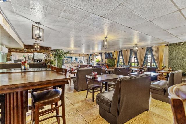 3829 Foothill Blvd, Oakland, CA 94601