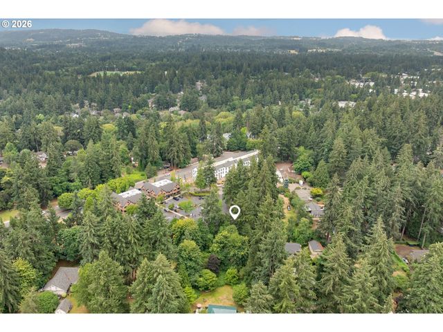 5079 W SUNSET Dr, Lake Oswego, OR 97035