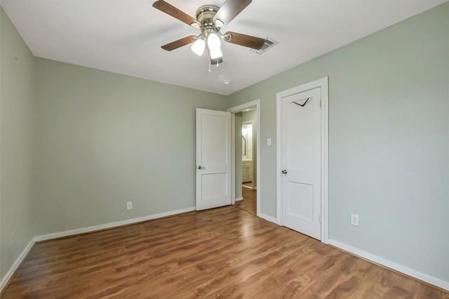228 16th Avenue N, Texas City, TX 77590