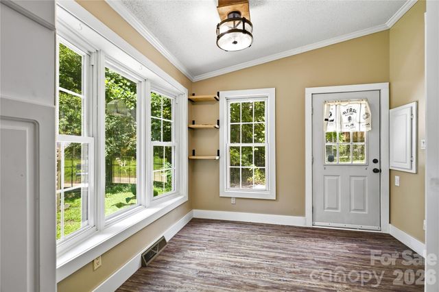 3555 Lake Bluff Drive, Sherrills Ford, NC 28673