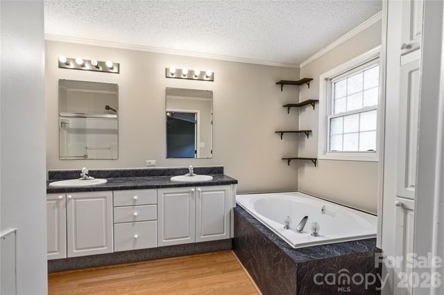 3555 Lake Bluff Drive, Sherrills Ford, NC 28673