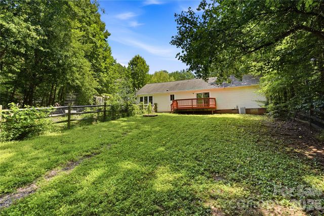 3555 Lake Bluff Drive, Sherrills Ford, NC 28673