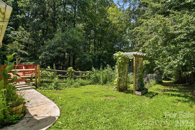 3555 Lake Bluff Drive, Sherrills Ford, NC 28673