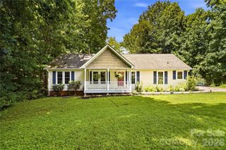 3555 Lake Bluff Drive, Sherrills Ford, NC 28673
