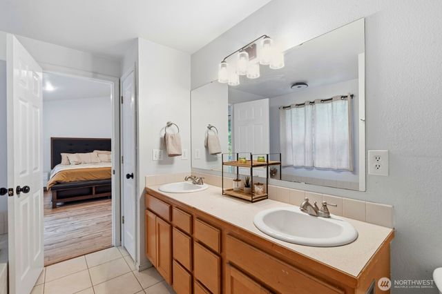 10721 Case Road SW, Olympia, WA 98512