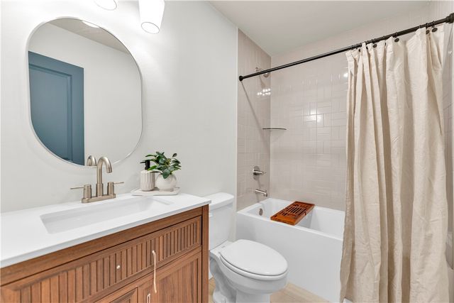 4 Enfield Drive, Bella Vista, AR 72715