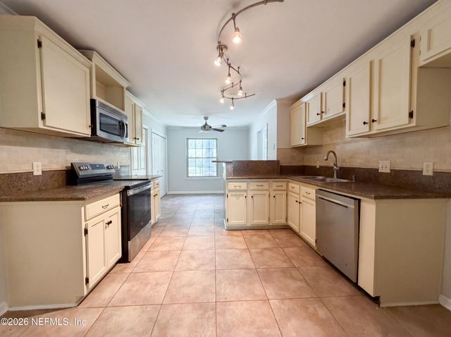 550 REMINGTON FOREST Drive, St. Johns, FL 32259