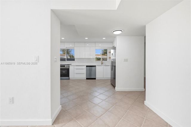 5251 SW 6th St, Miami, FL 33134