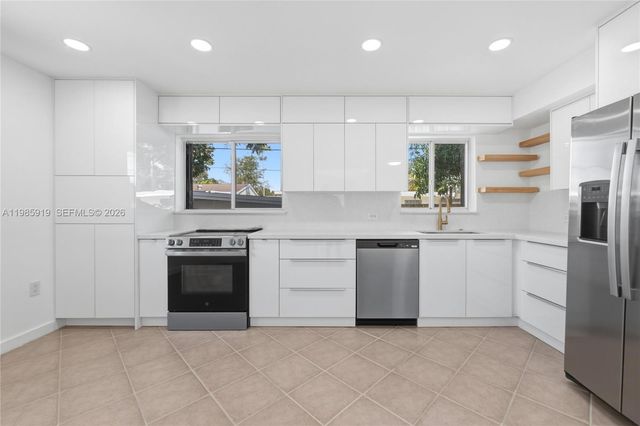 5251 SW 6th St, Miami, FL 33134