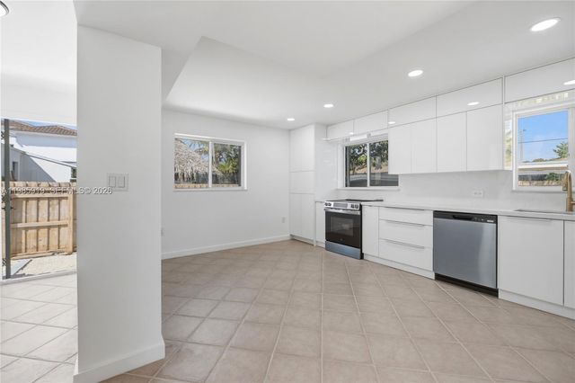 5251 SW 6th St, Miami, FL 33134