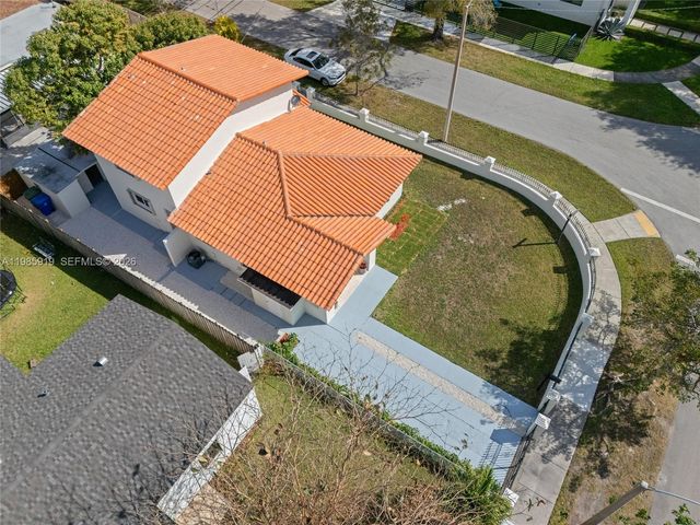 5251 SW 6th St, Miami, FL 33134