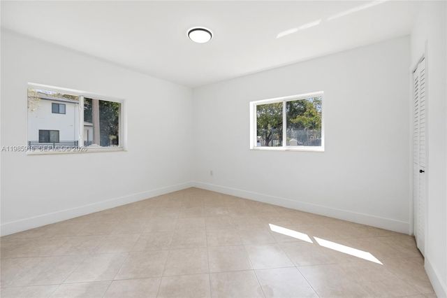 5251 SW 6th St, Miami, FL 33134