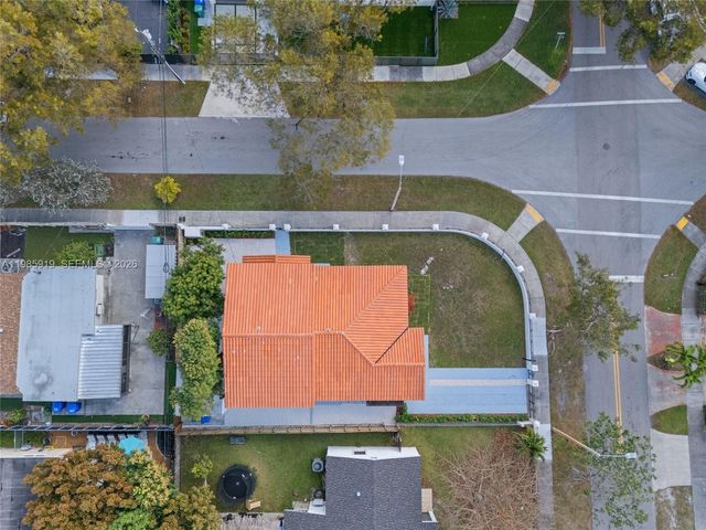 5251 SW 6th St, Miami, FL 33134