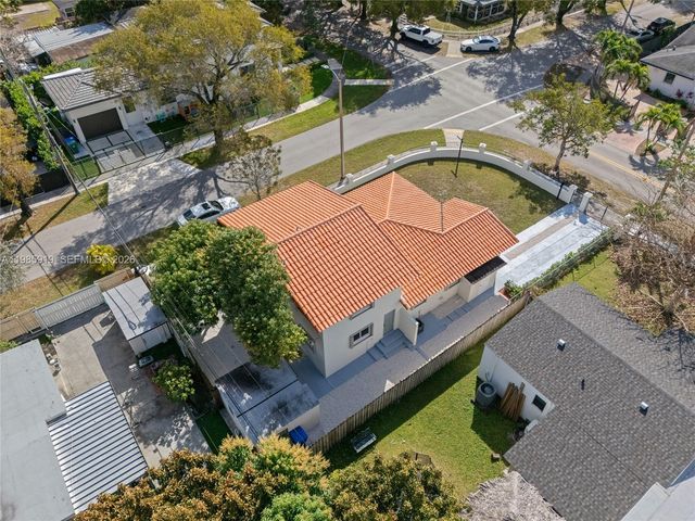 5251 SW 6th St, Miami, FL 33134