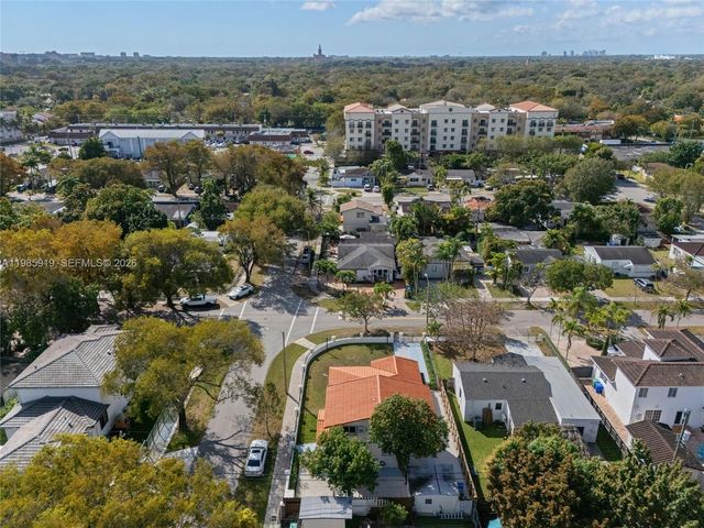 5251 SW 6th St, Miami, FL 33134