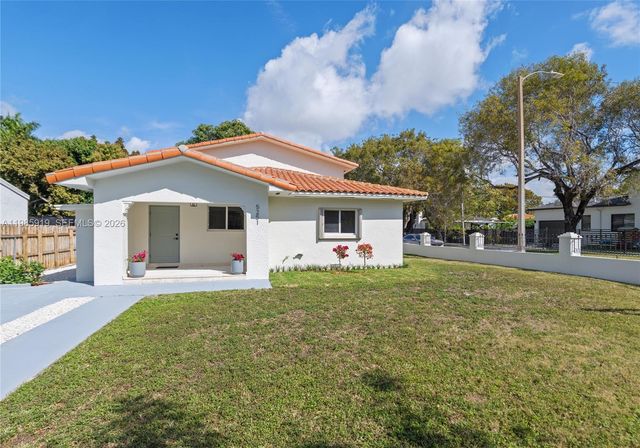 5251 SW 6th St, Miami, FL 33134