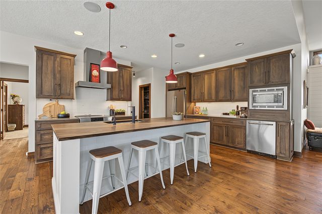 2408 NW Springbrooke Drive, Grimes, IA 50111