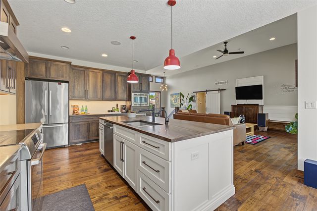 2408 NW Springbrooke Drive, Grimes, IA 50111