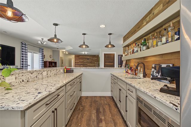 2408 NW Springbrooke Drive, Grimes, IA 50111