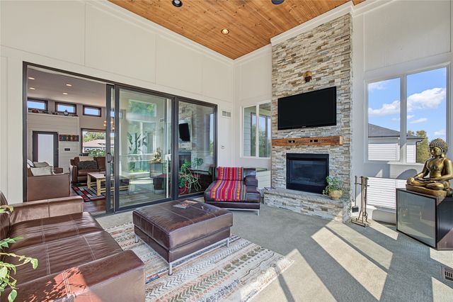 2408 NW Springbrooke Drive, Grimes, IA 50111