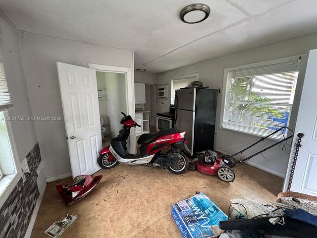 1133 NW 79th Terrace, Miami, FL 33150