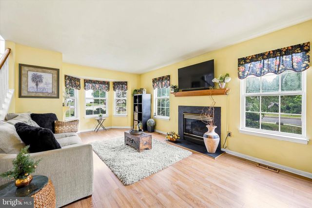 614 WOODGATE LN, Aston, PA 19014