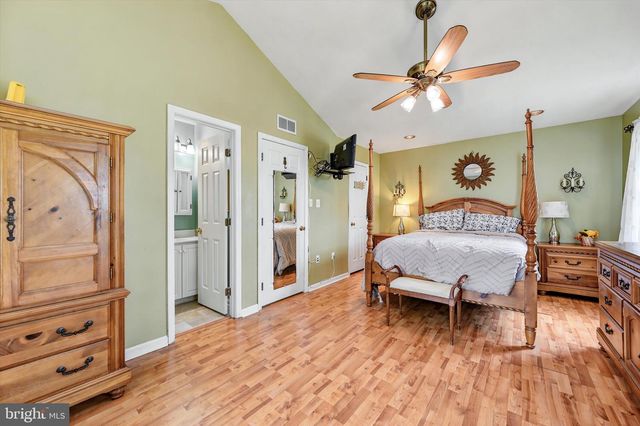 614 WOODGATE LN, Aston, PA 19014