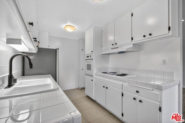 5900 Canterbury Drive B217, Culver City, CA 90230
