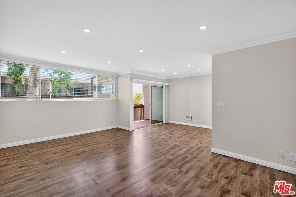 5900 Canterbury Drive B217, Culver City, CA 90230