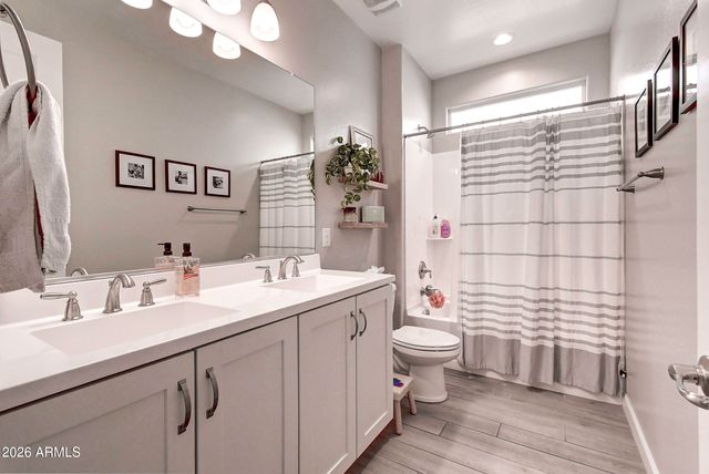 2140 E ALAMEDA Road, Phoenix, AZ 85024