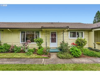 12330 Se MAIN St, Portland, OR 97233