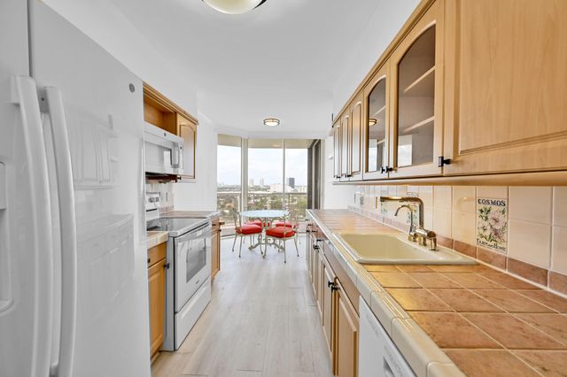 3640 Yacht Club Drive 1501, Aventura, FL 33180