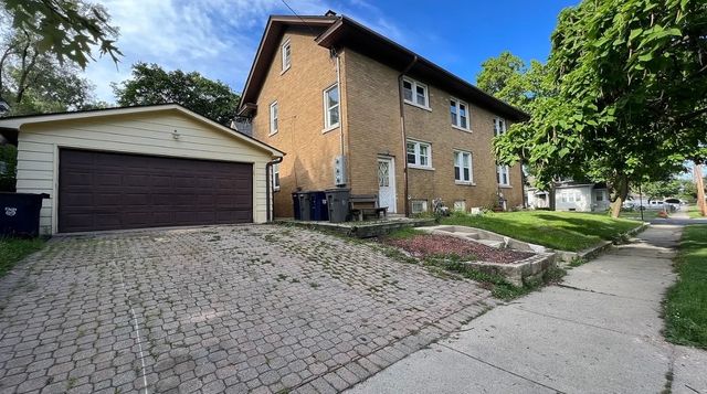 170 S Porter Street 2, Elgin, IL 60120