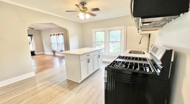 170 S Porter Street 2, Elgin, IL 60120