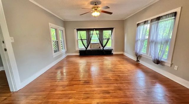 170 S Porter Street 2, Elgin, IL 60120