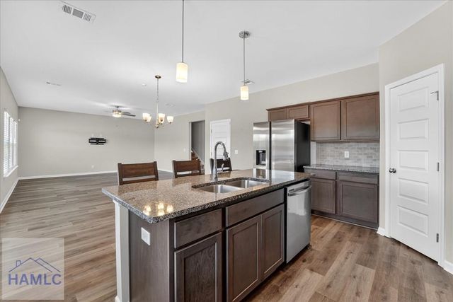 1670 Arnold Drive SE, Allenhurst, GA 31301