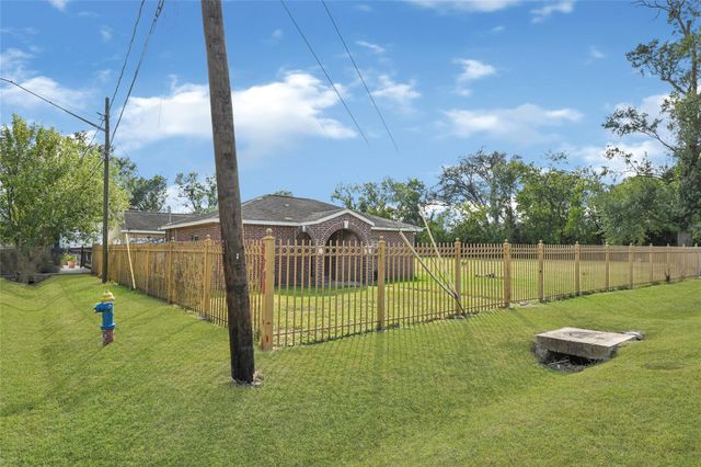 2120 Vance Street, Houston, TX 77093