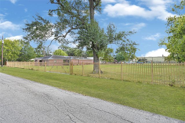 2120 Vance Street, Houston, TX 77093