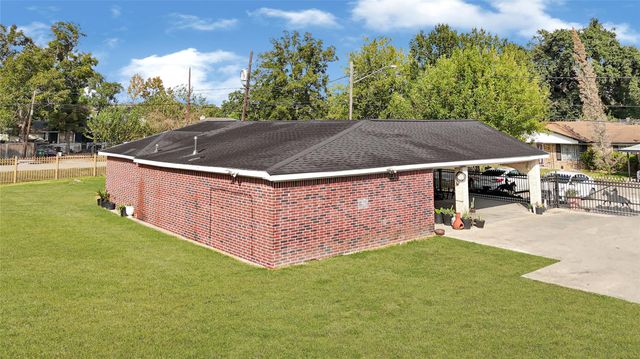 2120 Vance Street, Houston, TX 77093