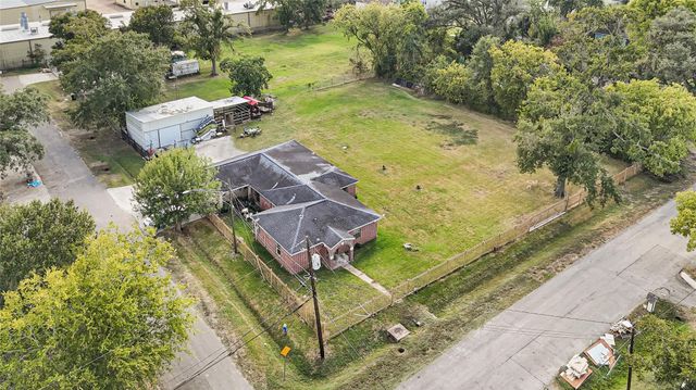 2120 Vance Street, Houston, TX 77093