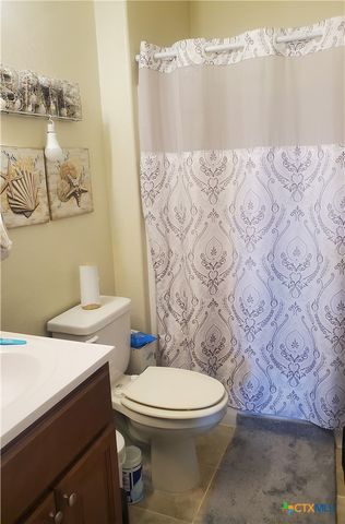 501 S 13th Street, Seadrift, TX 77983