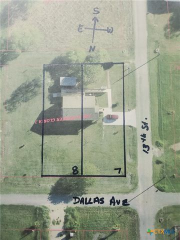 501 S 13th Street, Seadrift, TX 77983