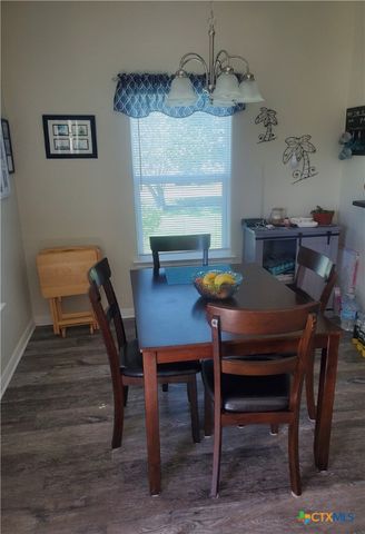 501 S 13th Street, Seadrift, TX 77983