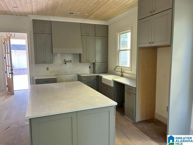 1117 NINA'S WAY, Vestavia Hills, AL 35243