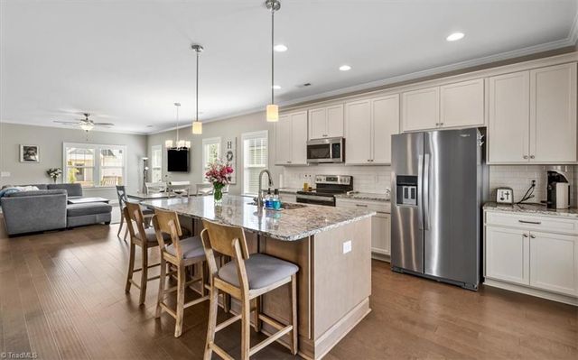1726 Eastover Drive, Kernersville, NC 27284