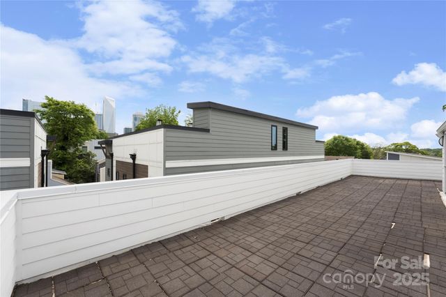 1004. Greenleaf Avenue B, Charlotte, NC 28202