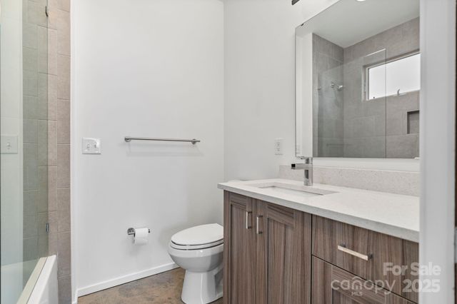 1004. Greenleaf Avenue B, Charlotte, NC 28202