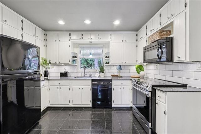 2030 Woodbine Terrace NE, Atlanta, GA 30329